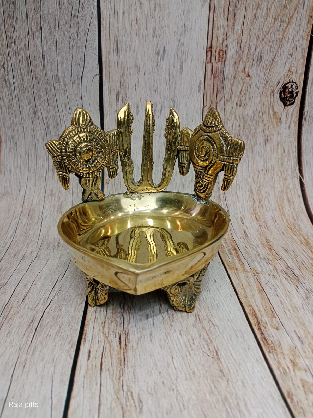 Sangu chakkaram vilakku