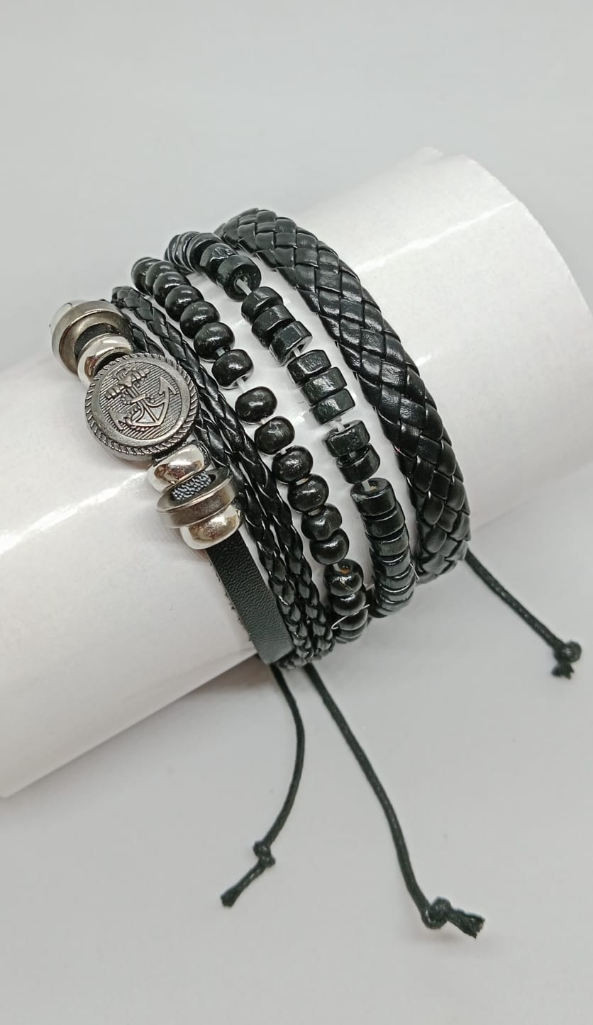 Men's leather bracelet