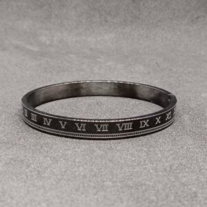 Black kada
