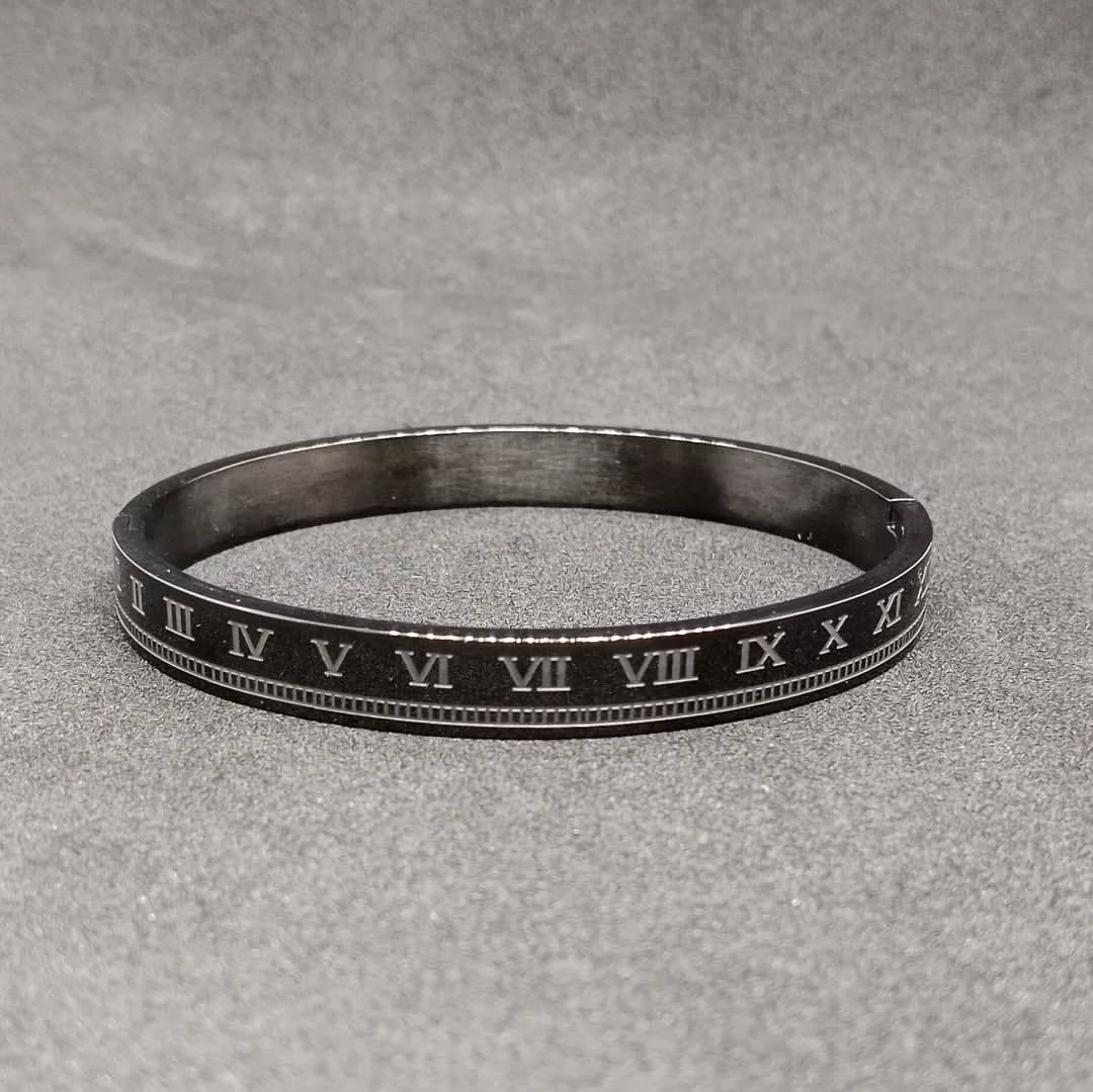Black kada