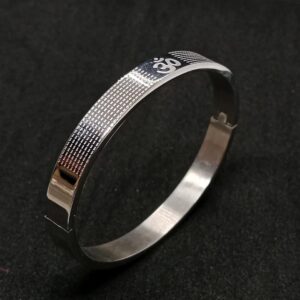 Silver kada