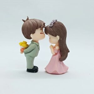 SURPRISE COUPLE