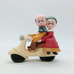 SCOOTER COUPLE OLD
